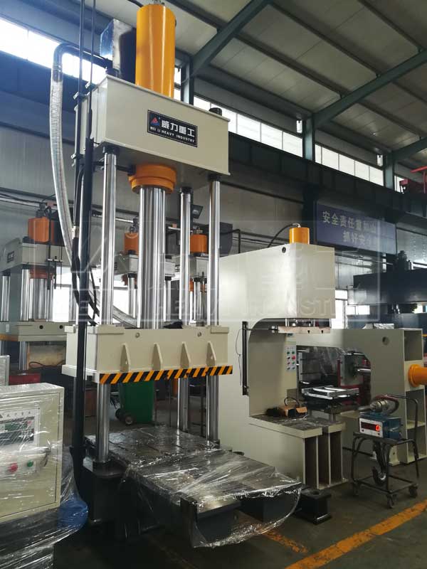 160噸四柱油壓機(jī)
