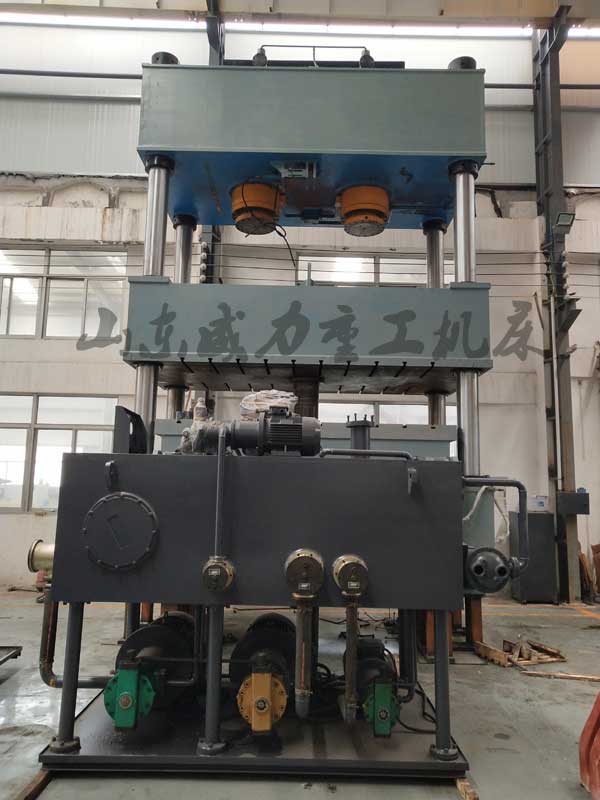 800噸掛車牽引板成型油壓機(jī)